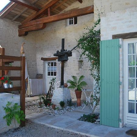 Les Jardins Saint Leonard Thaire Bagian luar foto